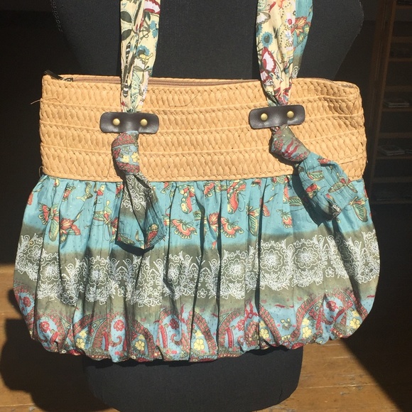 Fabric and grass bohemian handbag - Picture 4 of 6